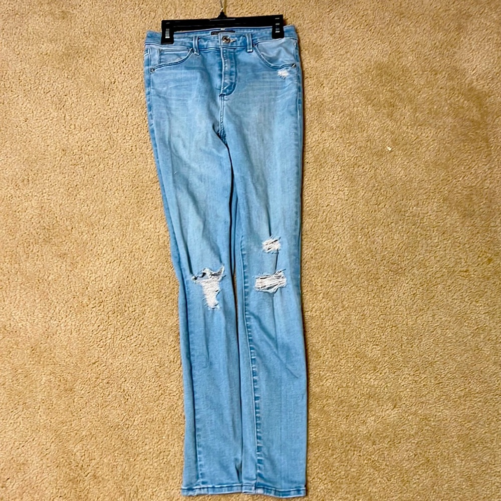 Used slightly worn Abercrombie &fitch super skinny jeans. Smoke free home.